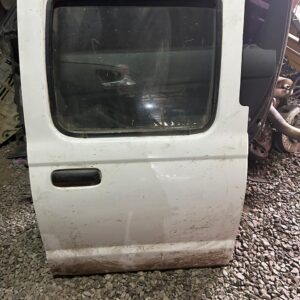 Puerta Nissan Terrano